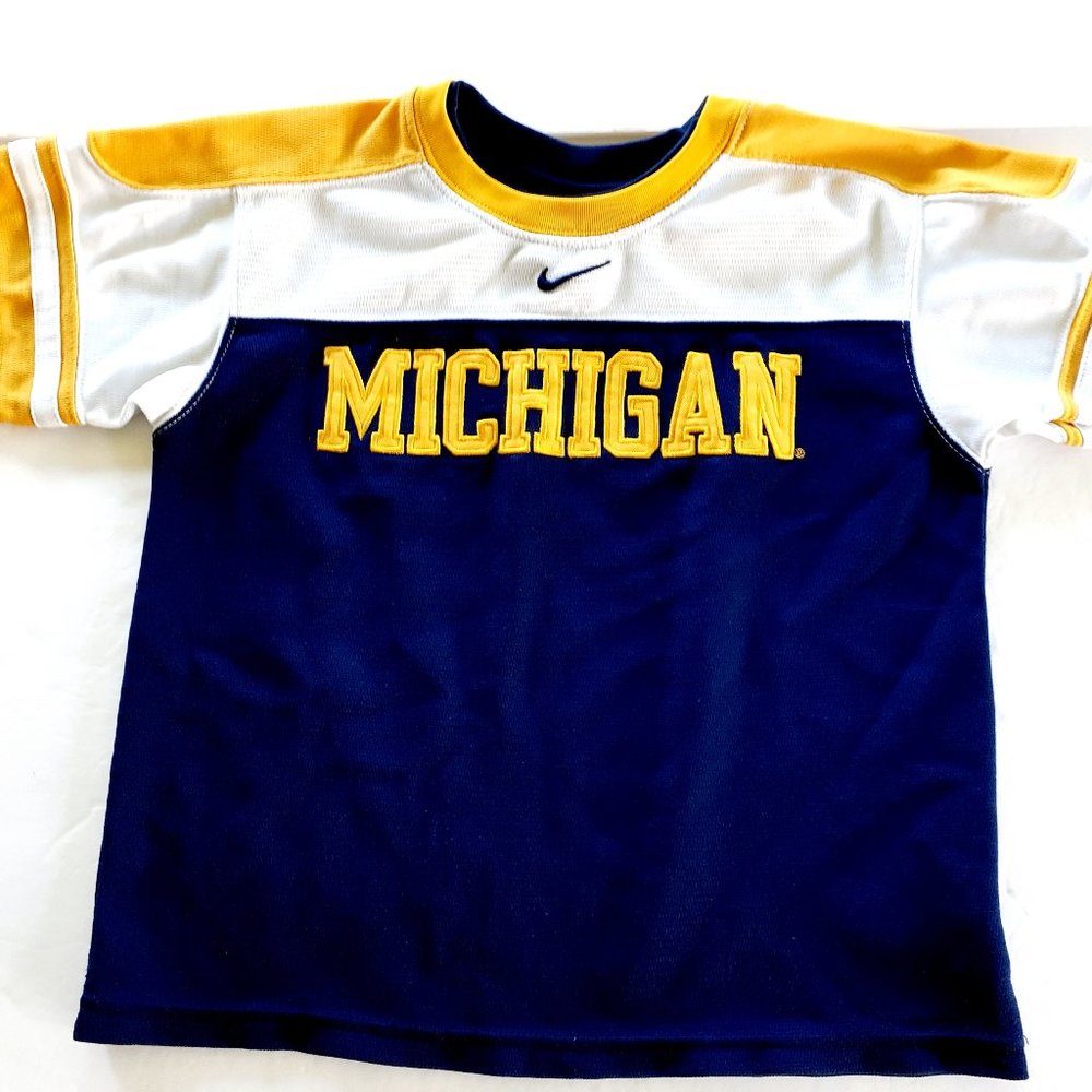 Nike Boys Shirt University of Michigan Long Sleeve Size 5
